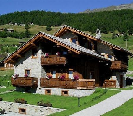 Residence Lo Peyo Champoluc Buitenkant foto