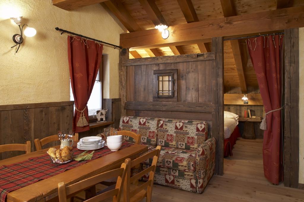 Residence Lo Peyo Champoluc Kamer foto