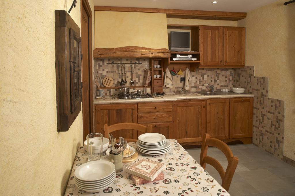 Residence Lo Peyo Champoluc Kamer foto
