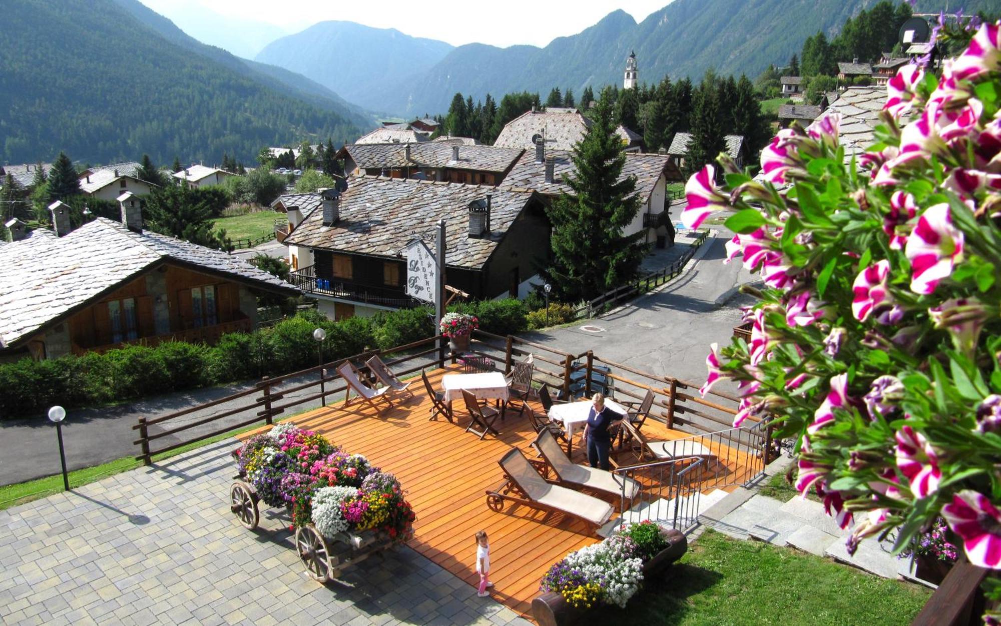 Residence Lo Peyo Champoluc Buitenkant foto