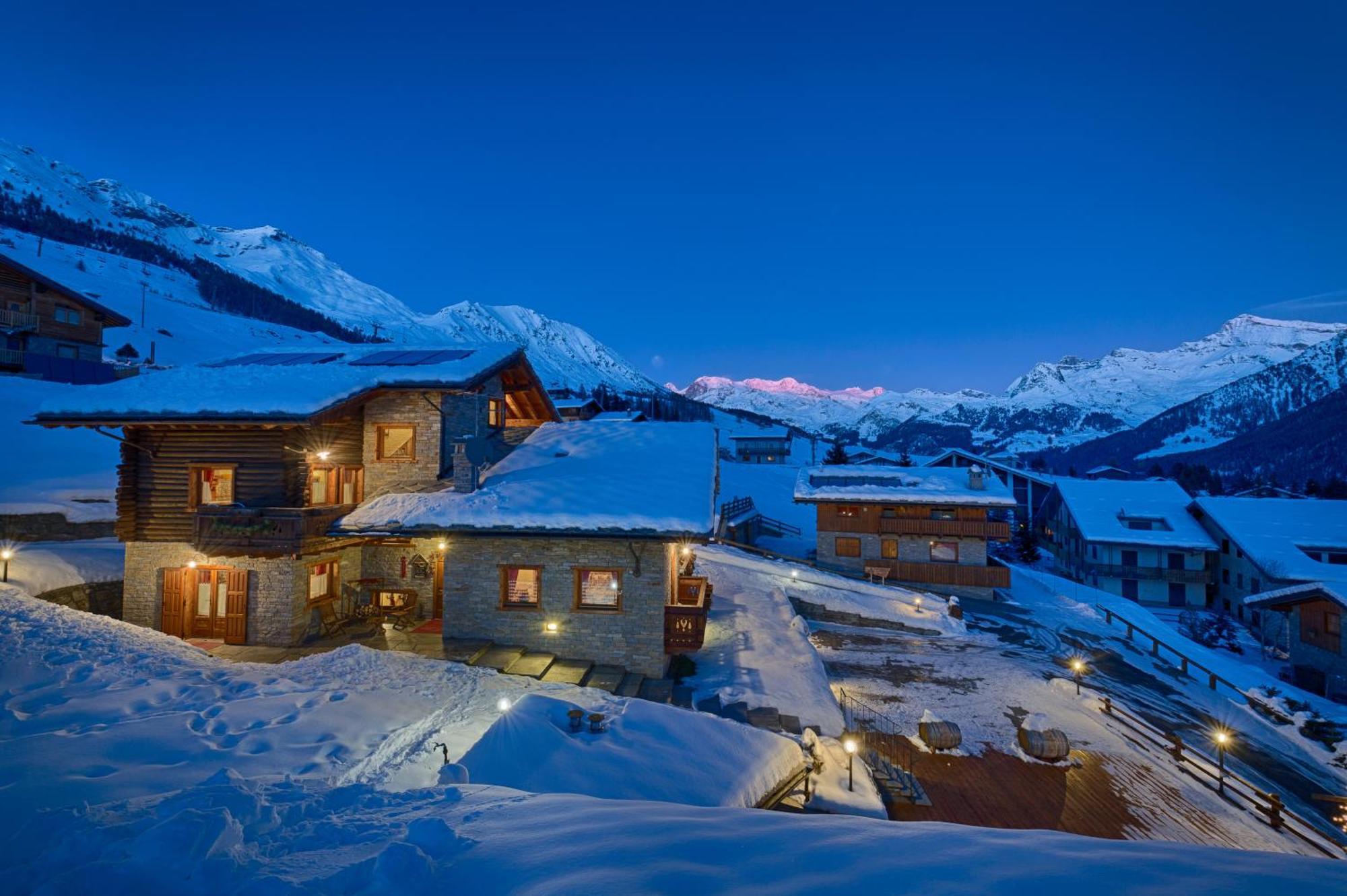 Residence Lo Peyo Champoluc Buitenkant foto